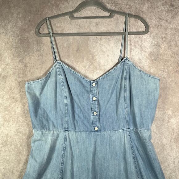 Gap Mini Dress Womens 20 Blue Denim Light Wash Babydoll‎ Smocked Sleeveless Boho - Picture 2 of 9